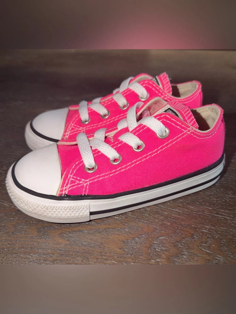 Hot Pink Converse All Star Chuck Taylor Low Top Sneakers size 7